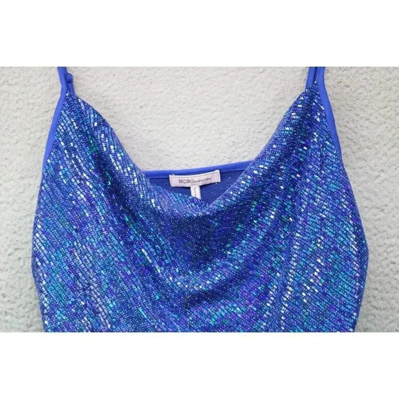 BCBGeneration All Over Sequins Cami Crop Top-Size Medium-Cowl Neck - Picture 2 of 9